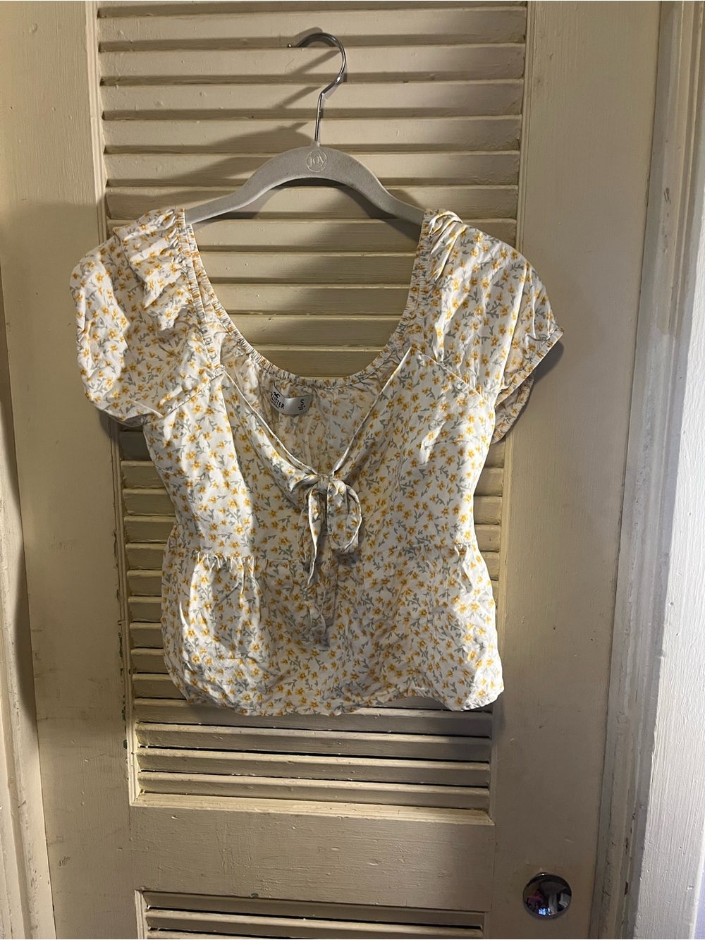 Hollister Yellow Floral Tie-Front Scoop Neck Blouse